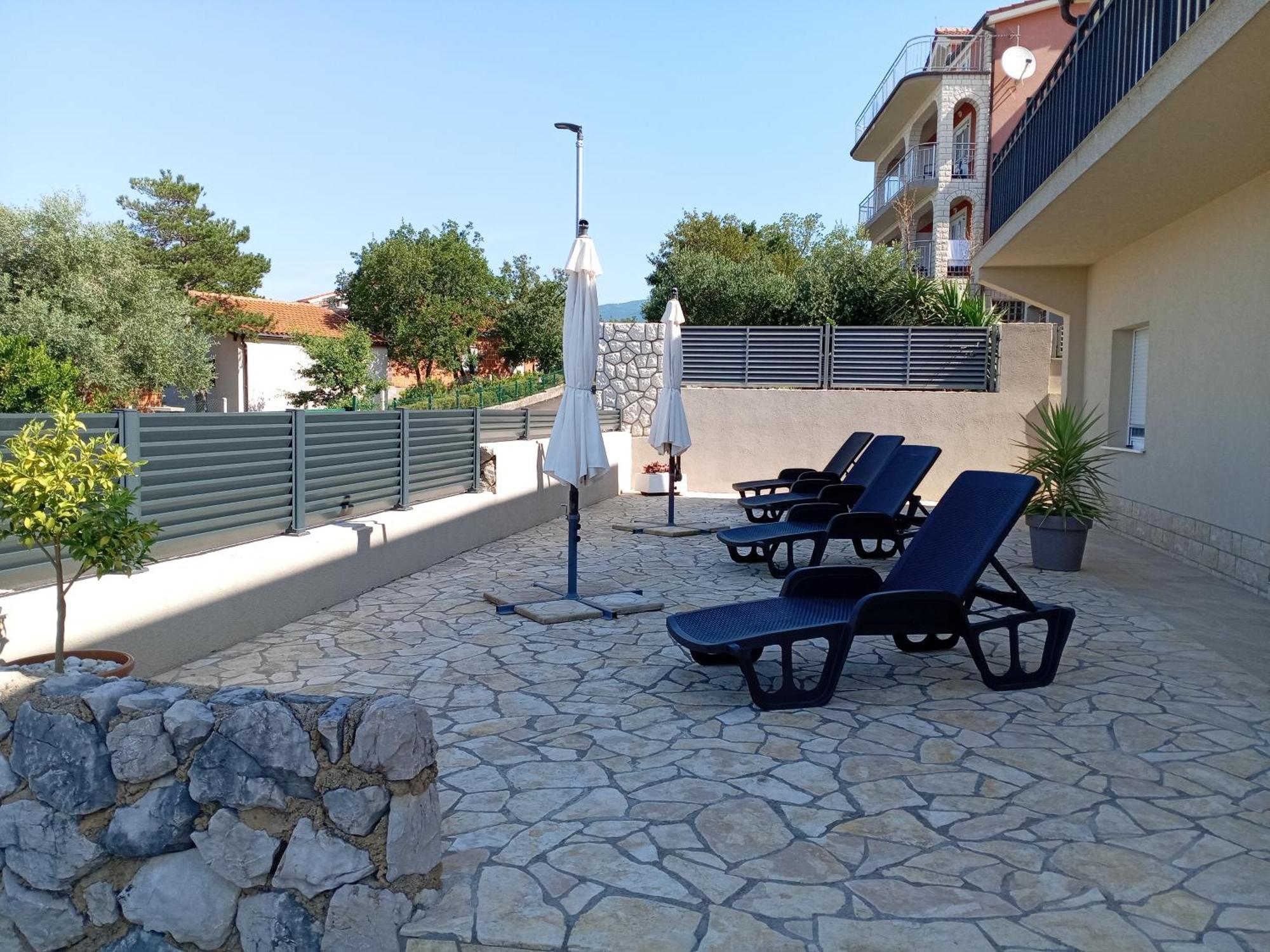 Apartmani Suzana Crikvenica Zewnętrze zdjęcie